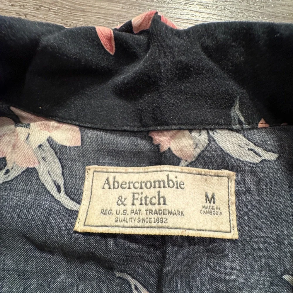 Abercrombie & Fitch Shirt Mens M Black Floral Viscose Summer Casual Camp Collar